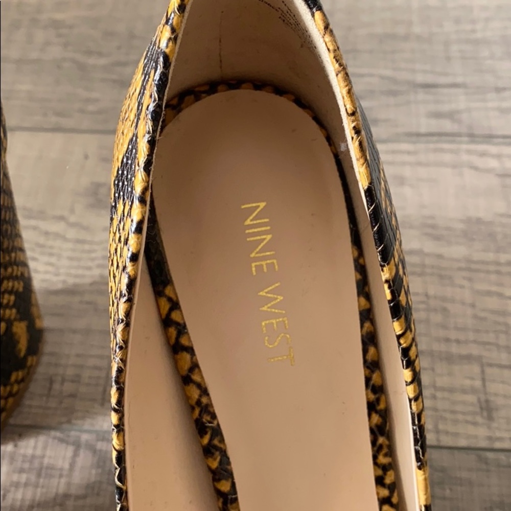 LEATHER PUMPS - Picture 3 of 6